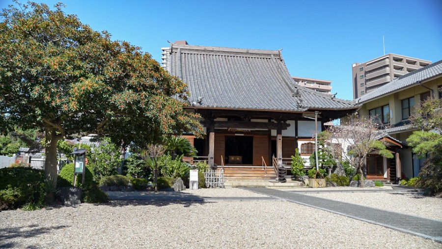 寺院と周辺の敷地